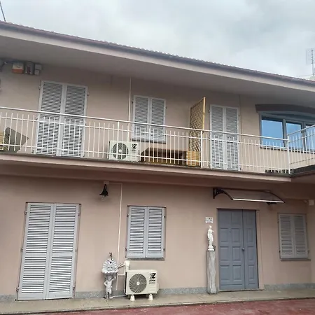 La Casa Di Cate & Adry 4*